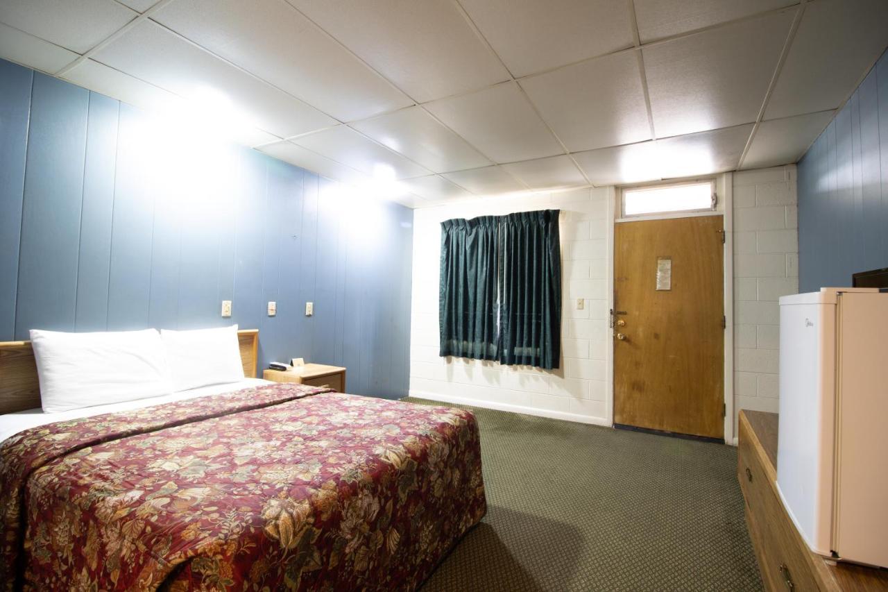 Wyoming Motel Wheatland Экстерьер фото